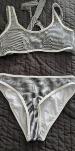2 PC black and white bikini